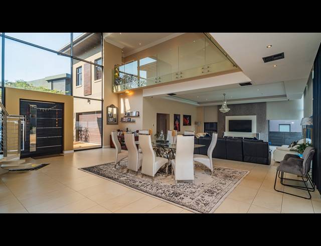 4 BEDROOM FREESTANDING FOR SALE IN LA LUCIA